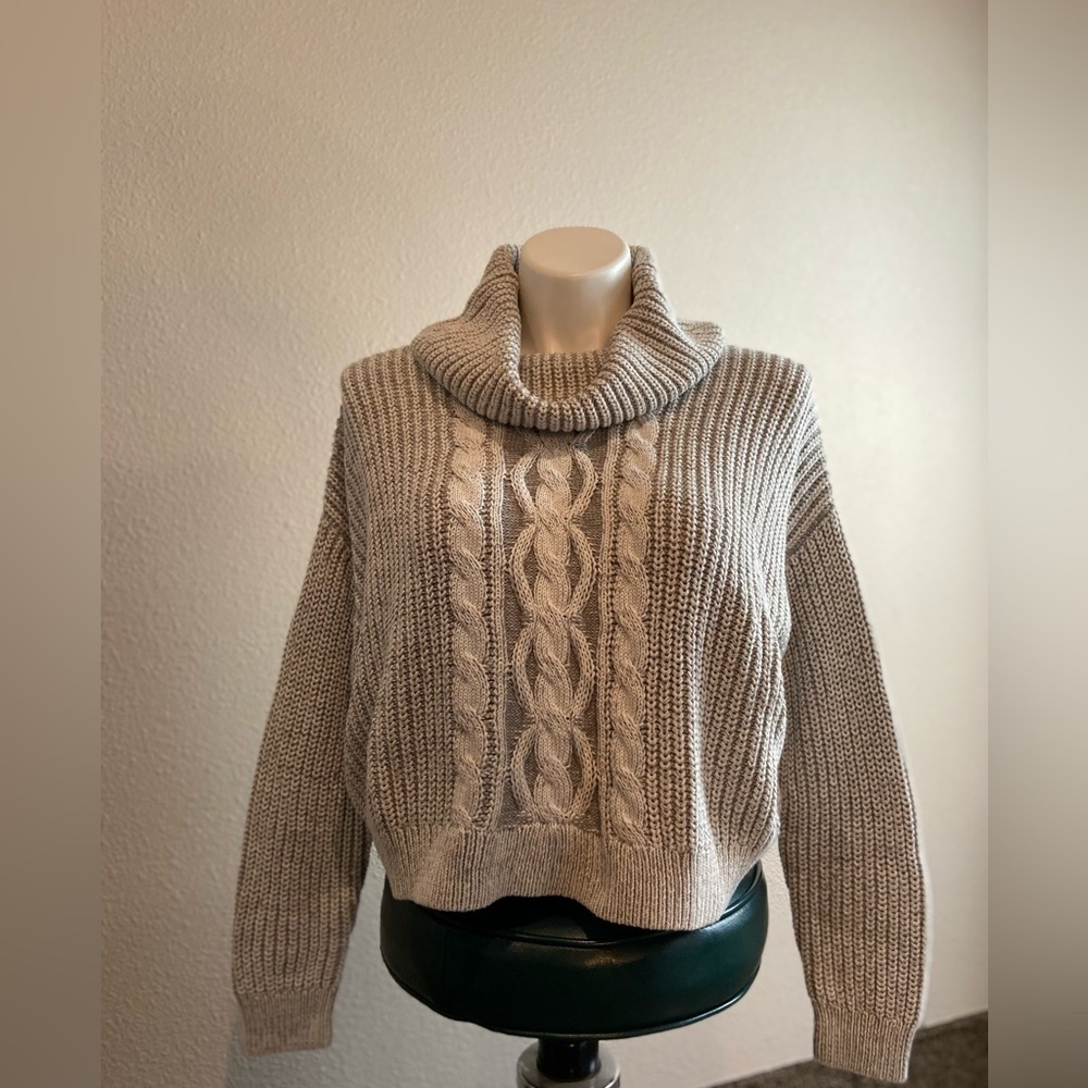 Bobi Black~NWT~Cozy Cotton Turtleneck~Waist Cropped Sweater~Ivory/Gray~Size M - Picture 12 of 16